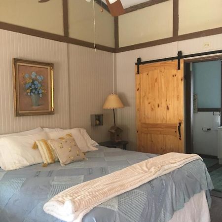 Acorn Hideaways Canton Sweet Tweet Guesthouse King Bed Exterior foto