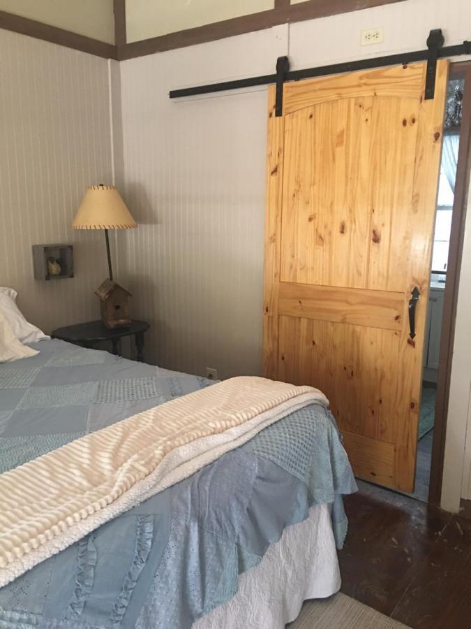 Acorn Hideaways Canton Sweet Tweet Guesthouse King Bed Exterior foto