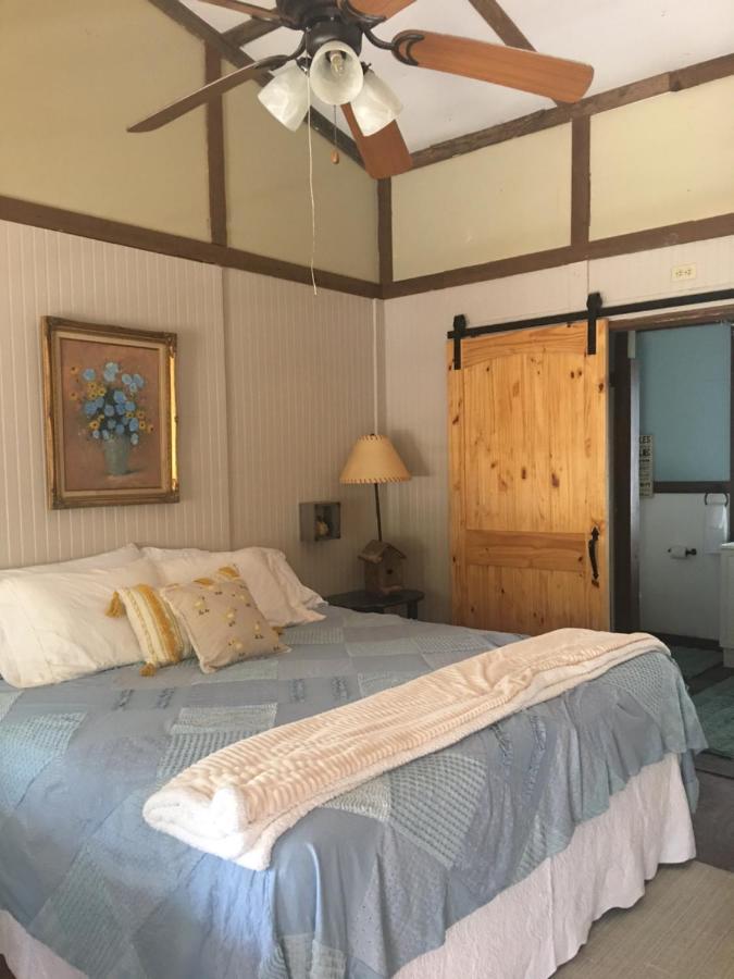 Acorn Hideaways Canton Sweet Tweet Guesthouse King Bed Exterior foto
